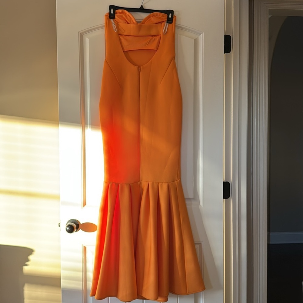 ASOS Design Gown Size 6 NWT - Picture 2 of 3